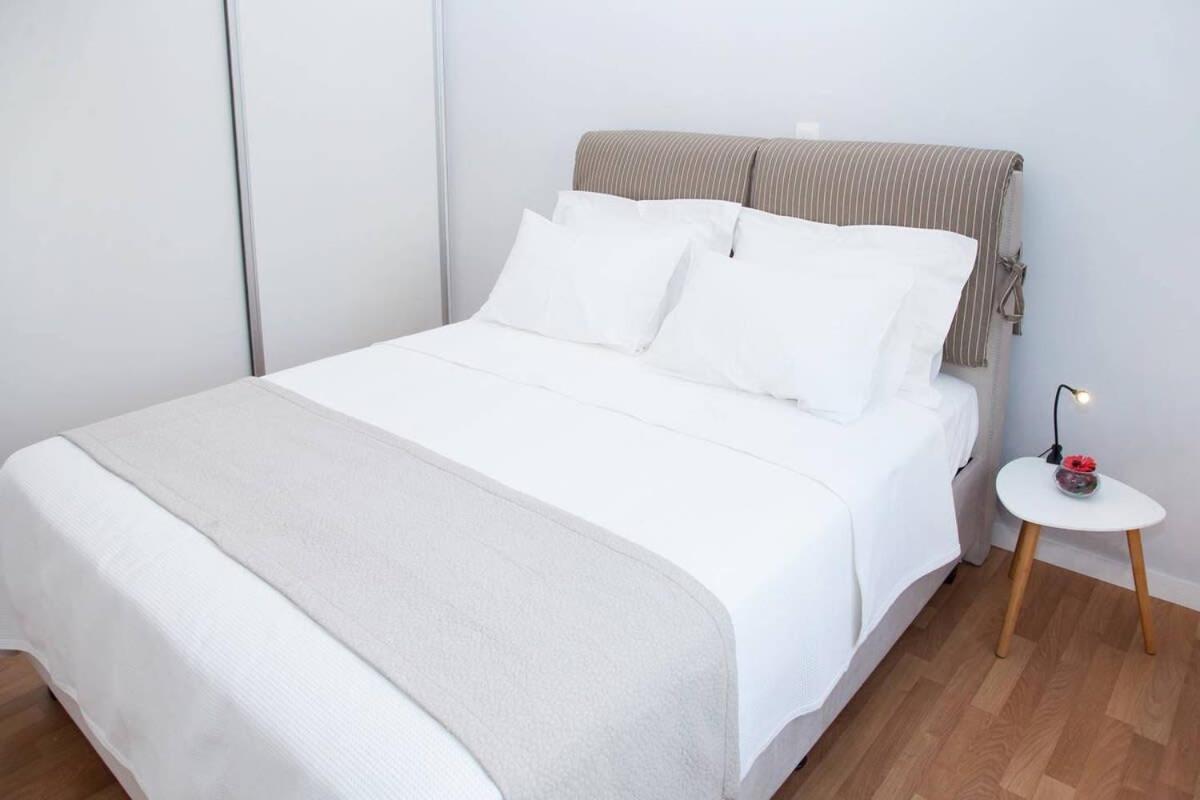 Fully Renovated, Modern Beauty In Central Athens! Exterior foto